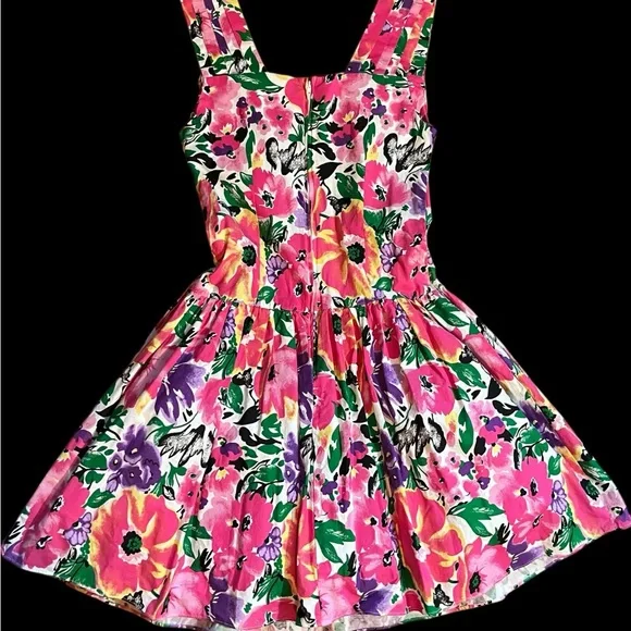 Fun Floral 90’s Dress with flair skirt - - Picture 5 of 13